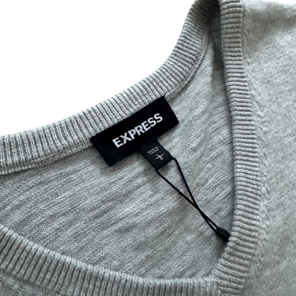 BNWT Express Men's Gray 100% Cotton V-Neck Sweater Size L - Picture 7 of 7